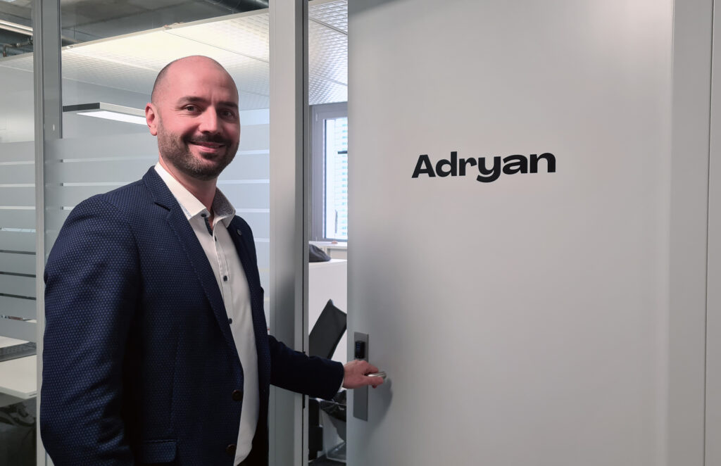 Adryan_Robert Ziegler